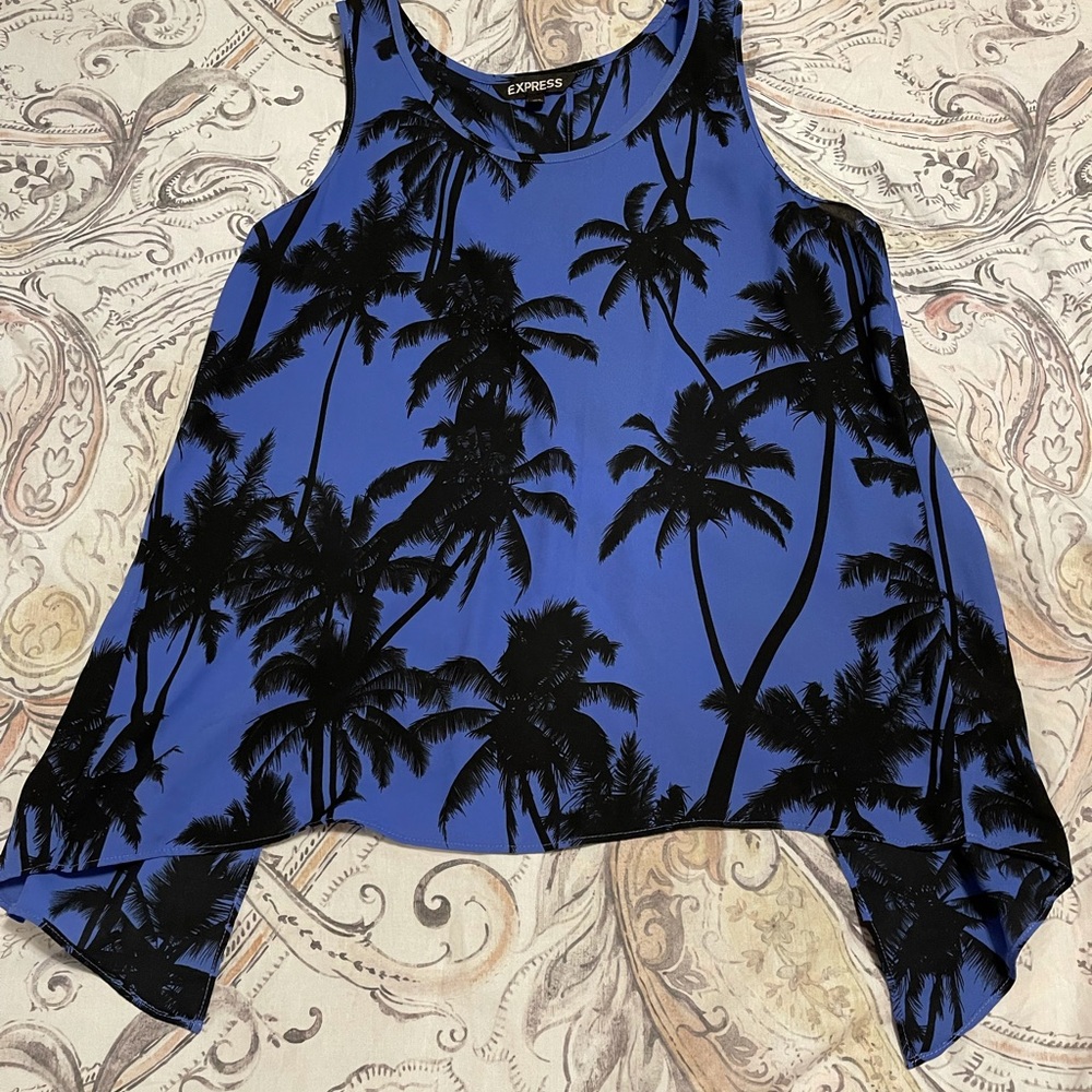 Express brand open back tank size Small